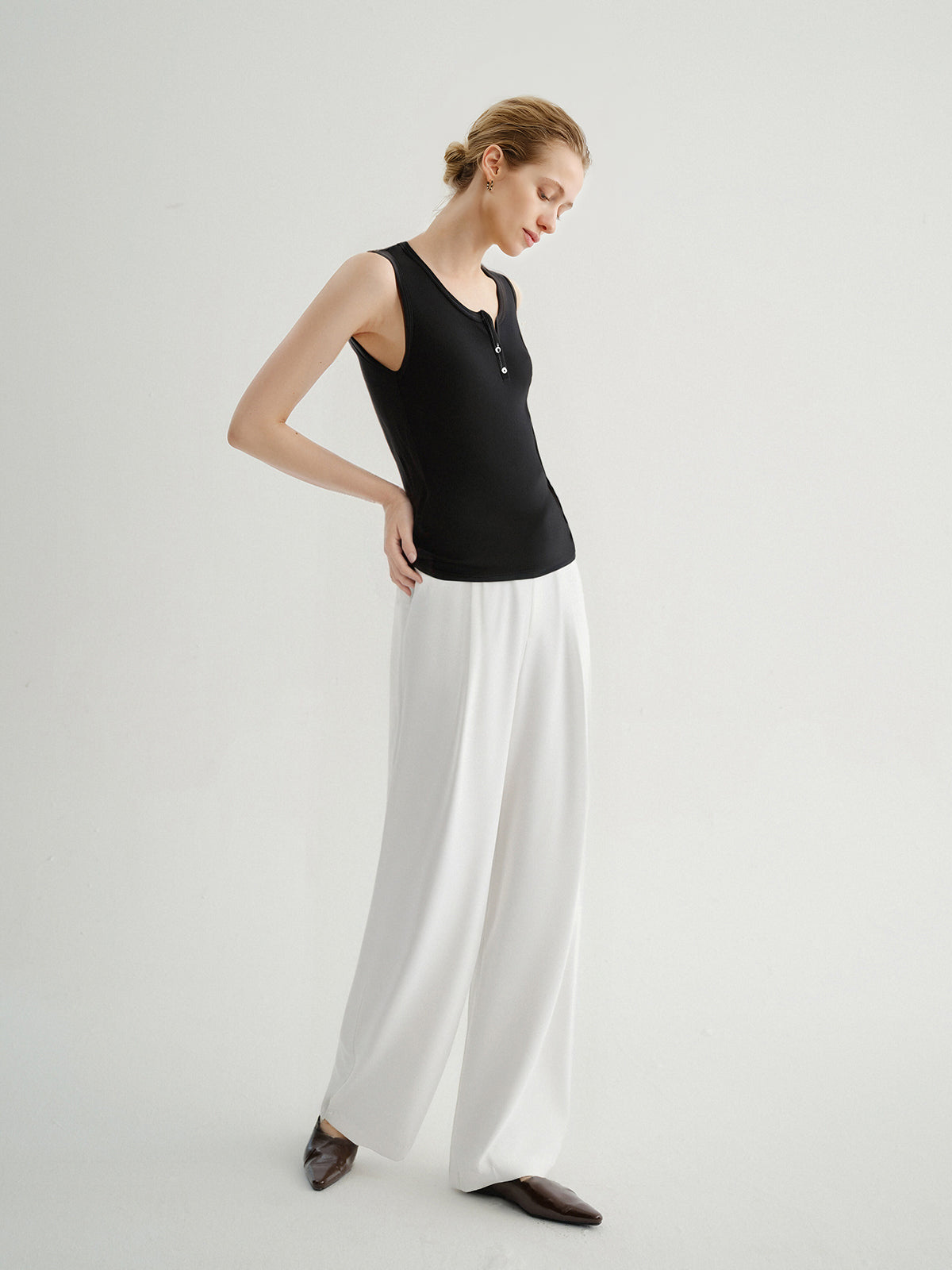 Black Sleeveless Knit Top