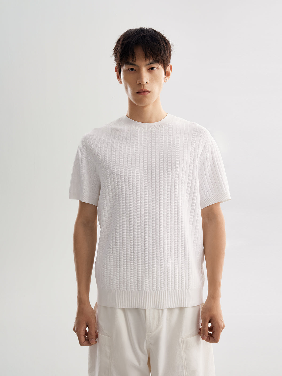 Men’s Ribbed Vertical Stripe Knit Top