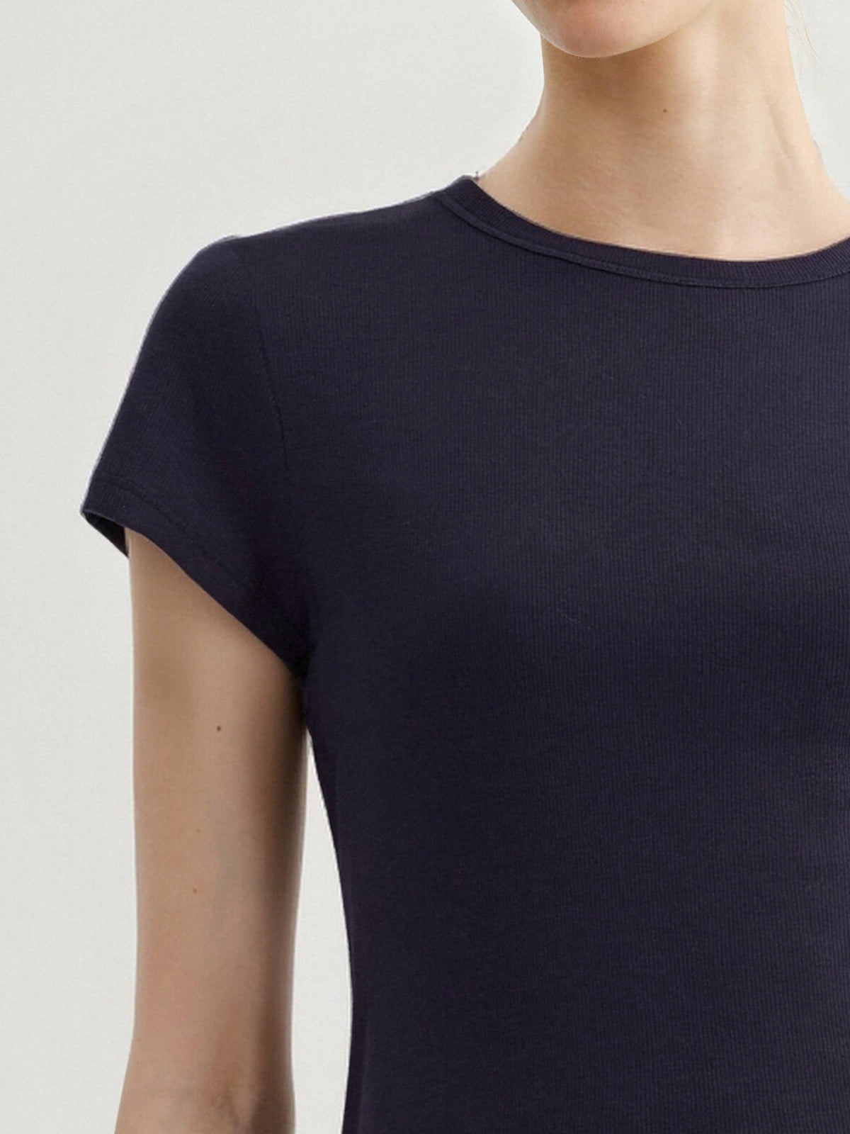 Black Crewneck Fitted T-Shirt