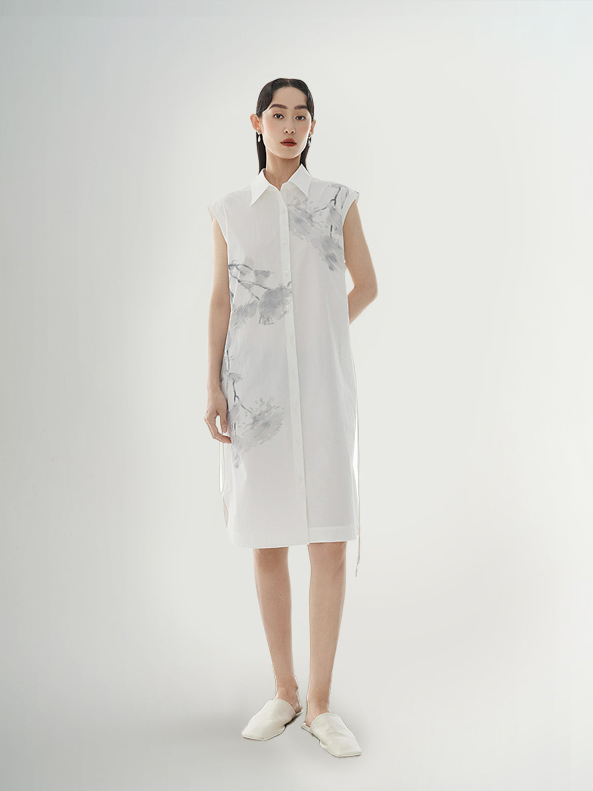 Sleeveless Straight-Cut Dress