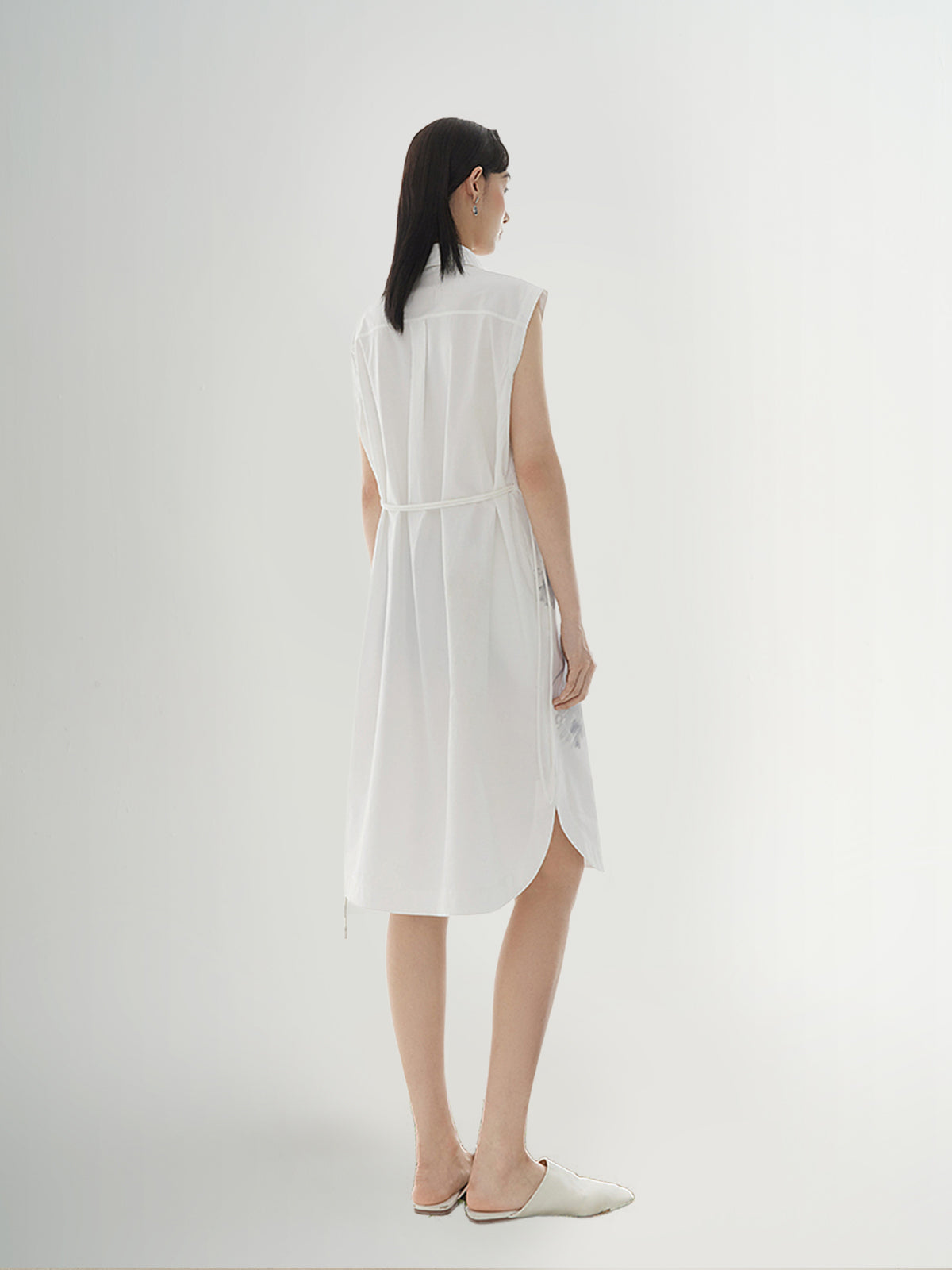 Sleeveless Straight-Cut Dress