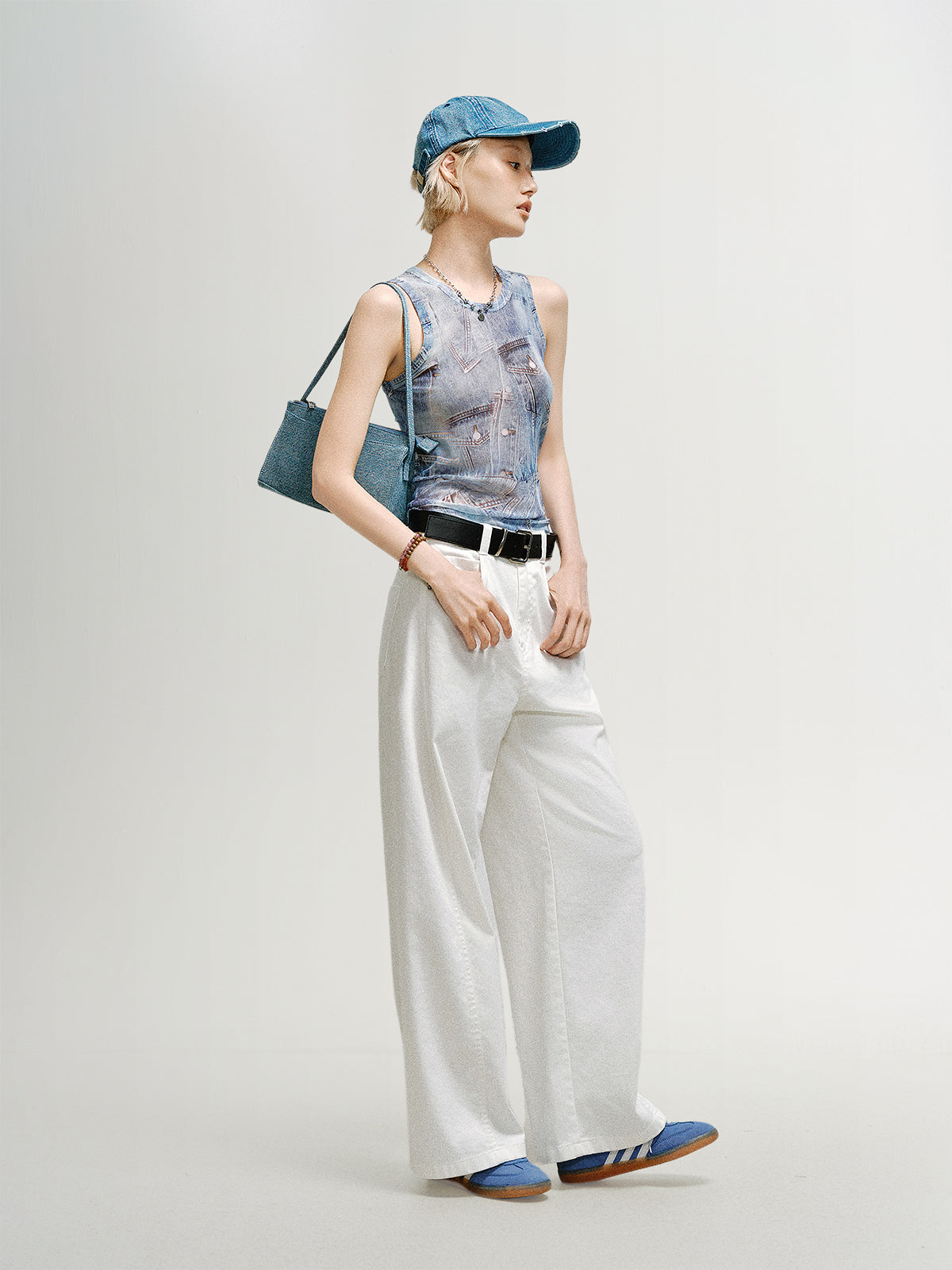 Crewneck Sleeveless Top