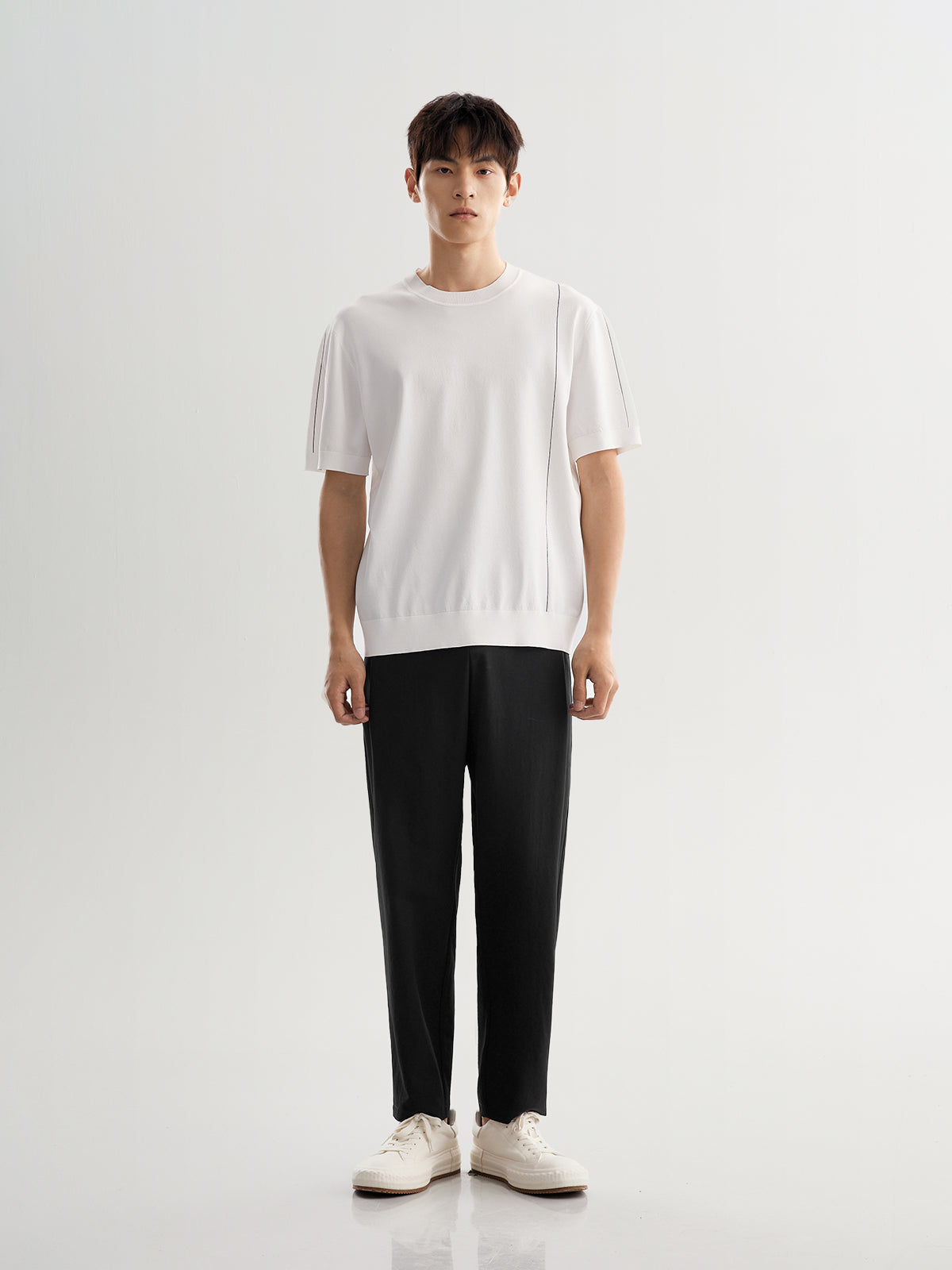Men’s Minimal Line Graphic T-Shirt