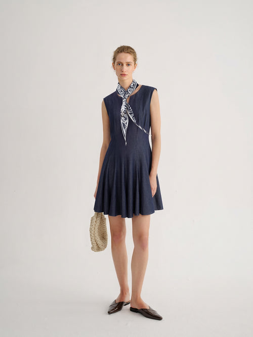 Load image 1 in gallery view. Pleated Sleeveless Dress