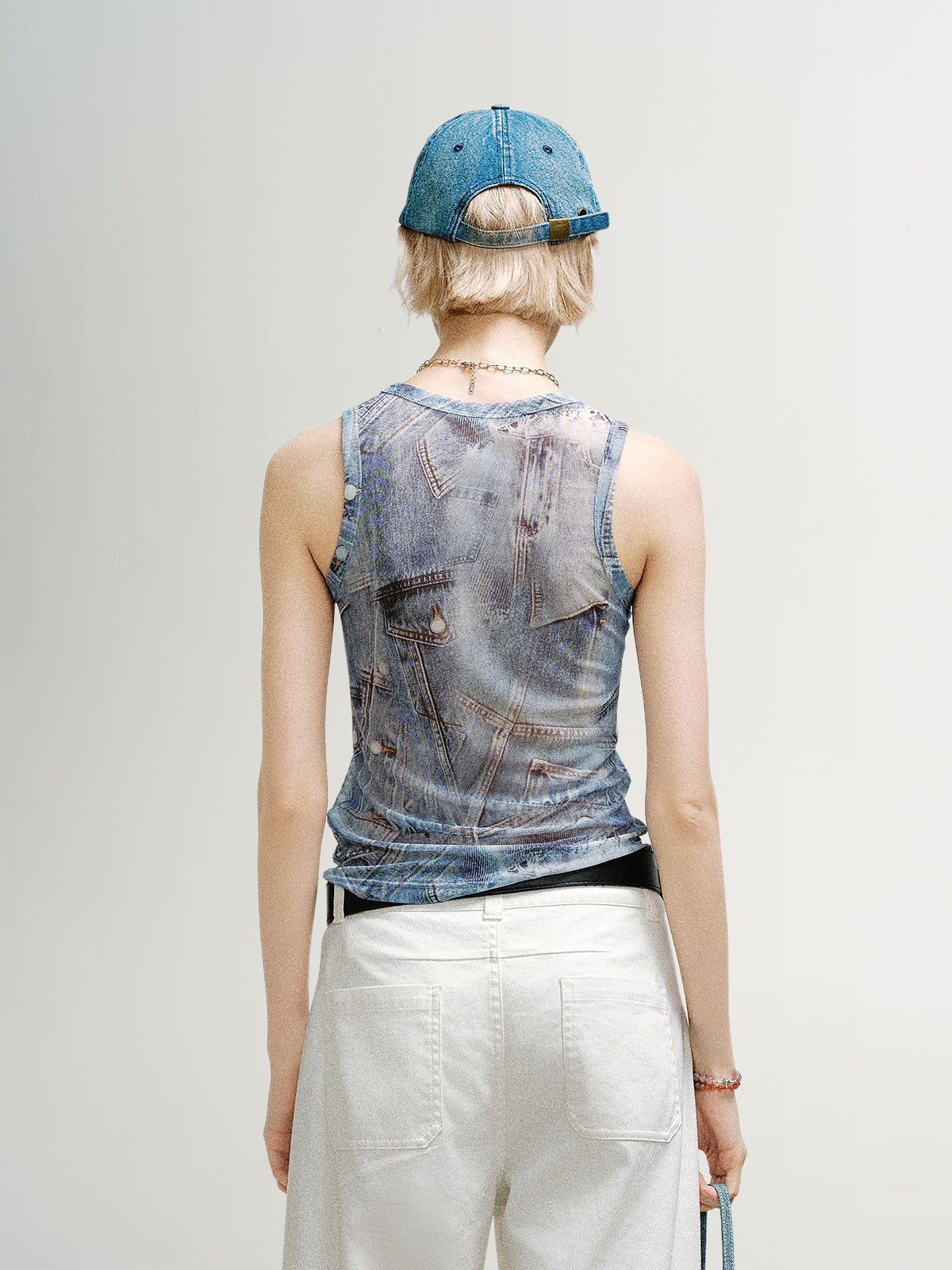 Crewneck Sleeveless Top