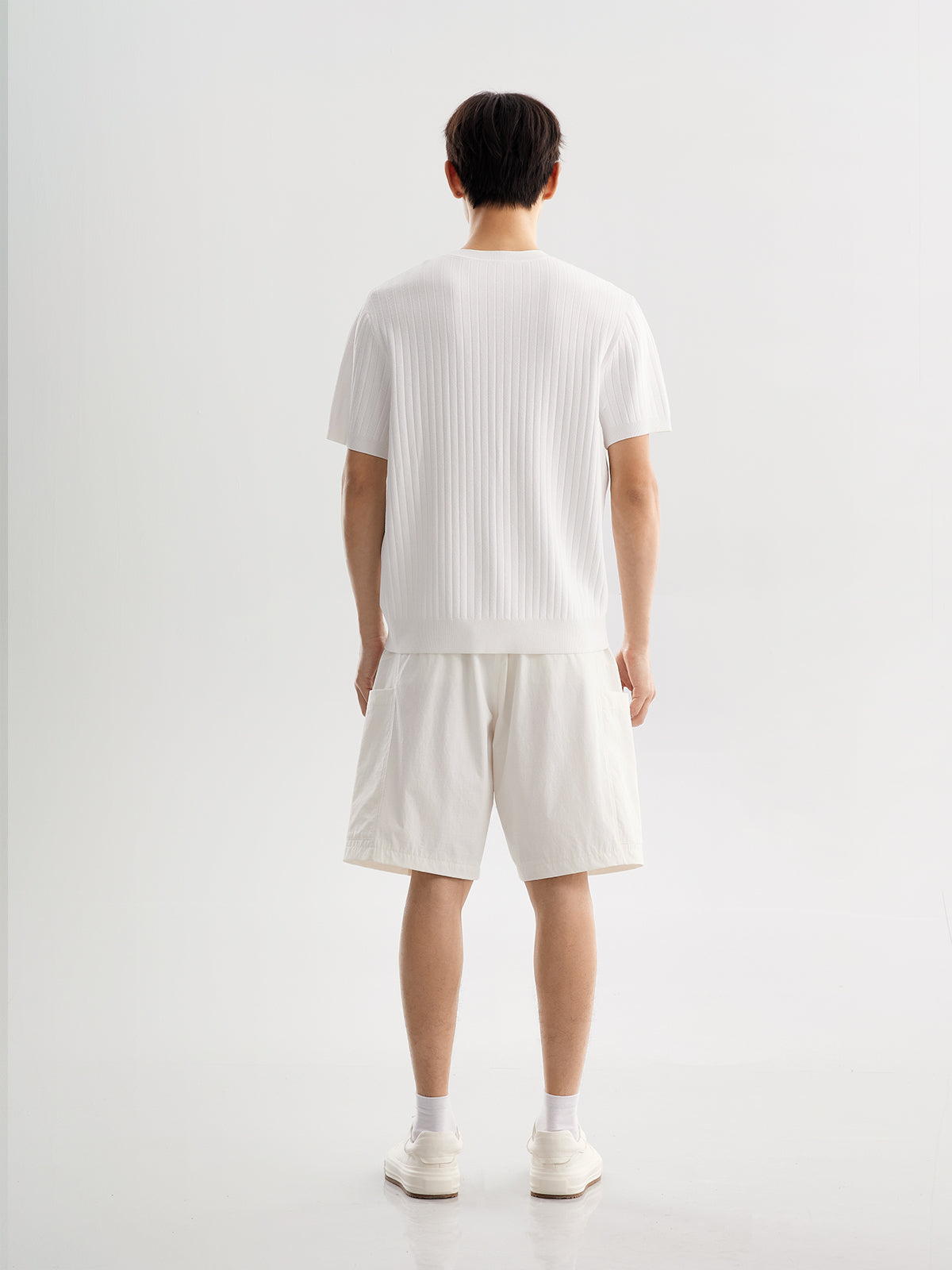 Men¡¯s Ribbed Vertical Stripe Knit Top
