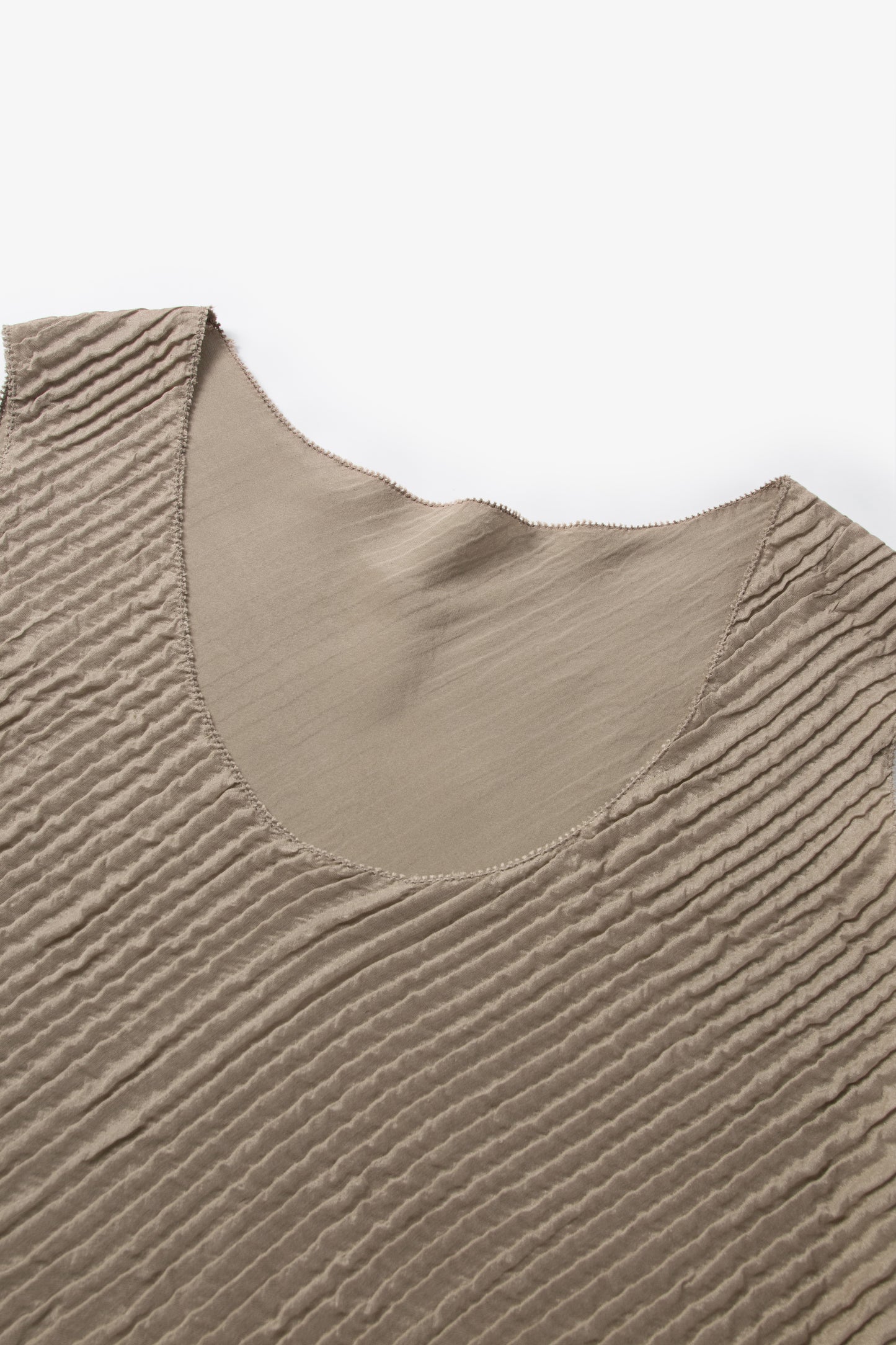 Crew Neck Sleeveless Fitted Top
